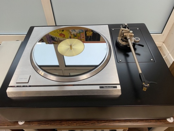 Sounds and Vision Line  002